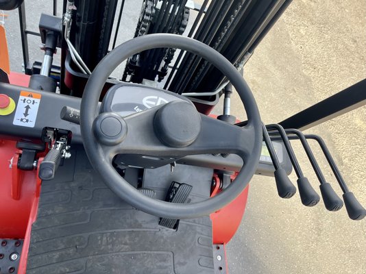 Chariot élévateur électrique EP Equipment EFL352
