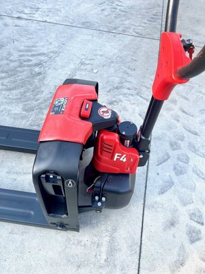 Transpalette électrique EP Equipment F4