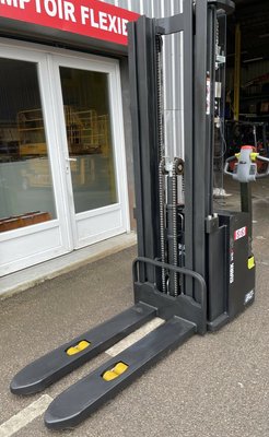 Gerbeur accompagnant Clark WSX14