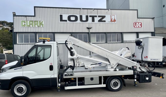 Nacelle sur camion Multitel MX200