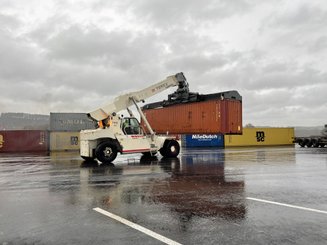 Reach stacker Terex TFC45 - 2