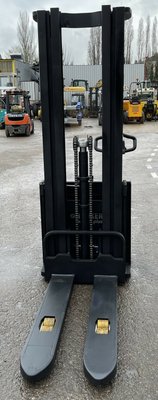 Gerbeur accompagnant Clark WSX14