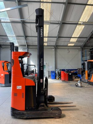 Chariot à mât rétractable électrique BT RRE 160