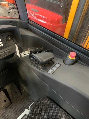 Chariot à mât rétractable électrique Jungheinrich ETV 216