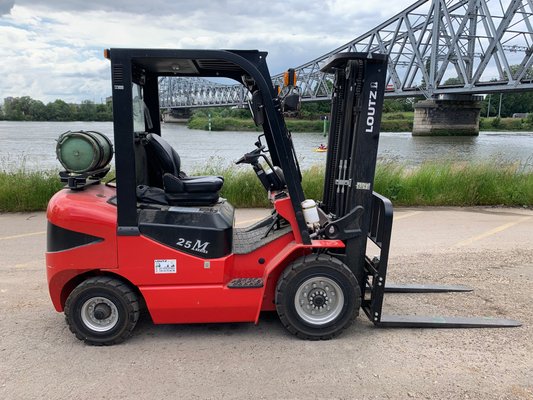 Chariot élévateur gaz Maximal FGL25T