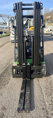 Chariot élévateur électrique CESAB B316II