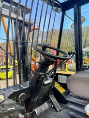 Chariot élévateur tout terrain JCB 930 - 9