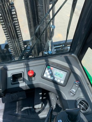 Chariot élévateur électrique CESAB B880HII