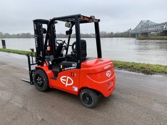 Chariot élévateur électrique EP Equipment EFL303 - 6