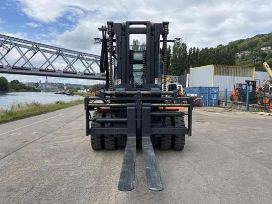 Chariot élévateur lourd diesel Doosan D160S-7