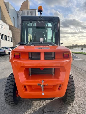 Chariot élévateur tout terrain Ausa C251H
