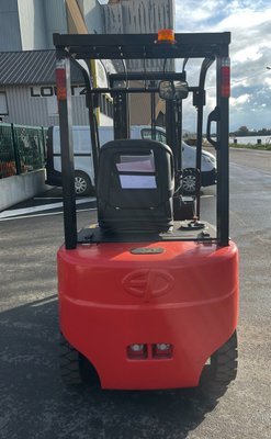 Chariot élévateur électrique EP Equipment EFL181