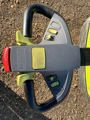 Gerbeur électrique Clark SX12