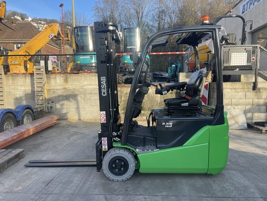 Chariot élévateur électrique CESAB B316II