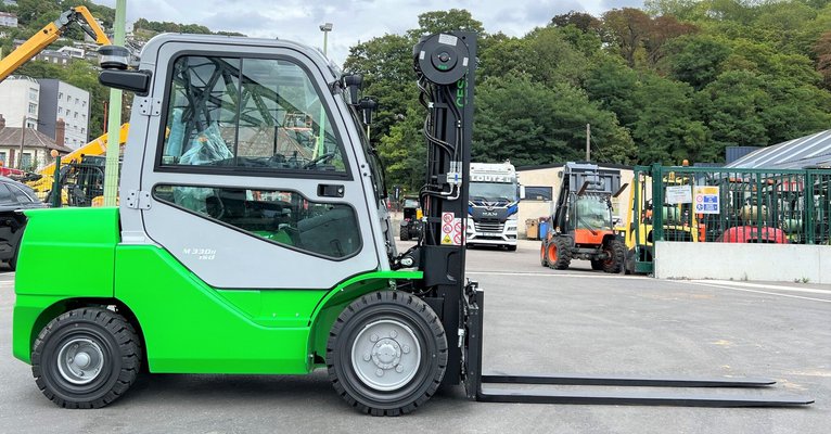 Chariot élévateur diesel CESAB CESAB M330H DV