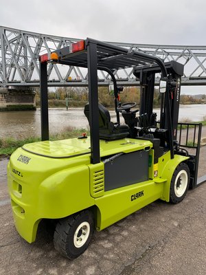 Chariot élévateur électrique Clark GEX50