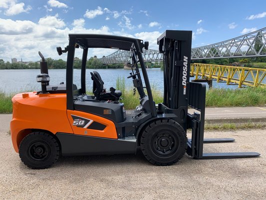 Chariot élévateur diesel Doosan D50CS-9