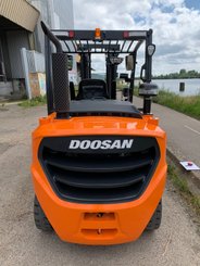 Chariot élévateur diesel Doosan D50CS-9 - 6