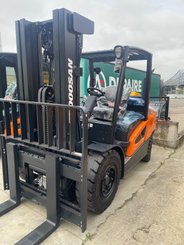 Chariot élévateur diesel Doosan D50C-9 - 1