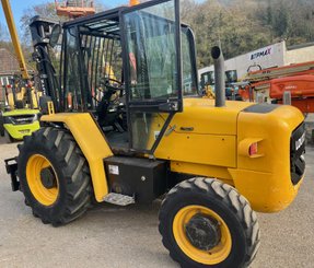 Chariot élévateur tout terrain JCB 930 - 1