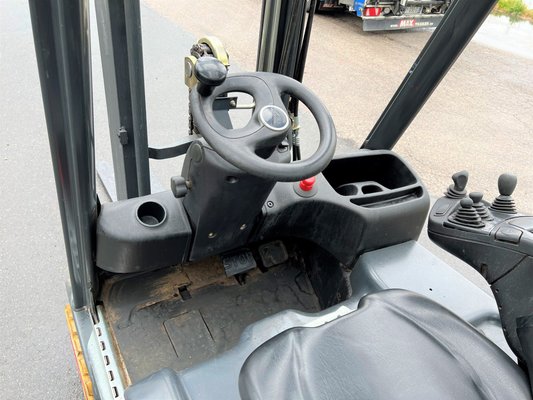 Chariot élévateur électrique Linde E16-02