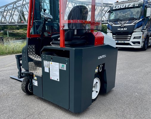 Chariot élévateur latéral multidirectionnel Combilift AGILIFT 3000E