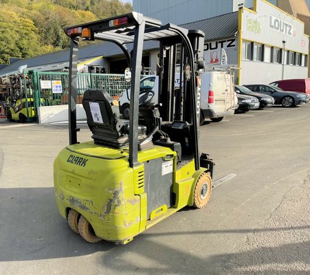 Chariot élévateur électrique Clark GTX 16
