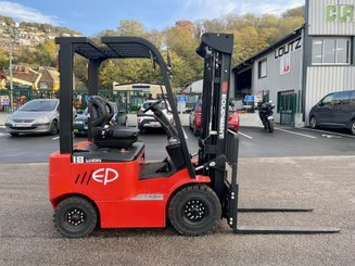 Chariot élévateur électrique EP Equipment EFL181 - 5
