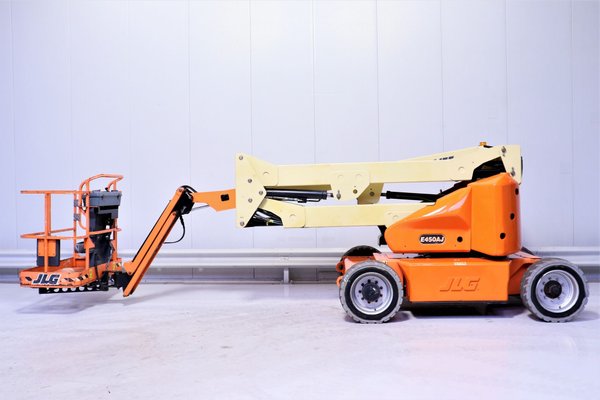 Nacelle articulée JLG E450AJ