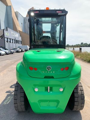 Chariot élévateur électrique CESAB B880HII