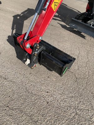 Mini pelle Yanmar SV08