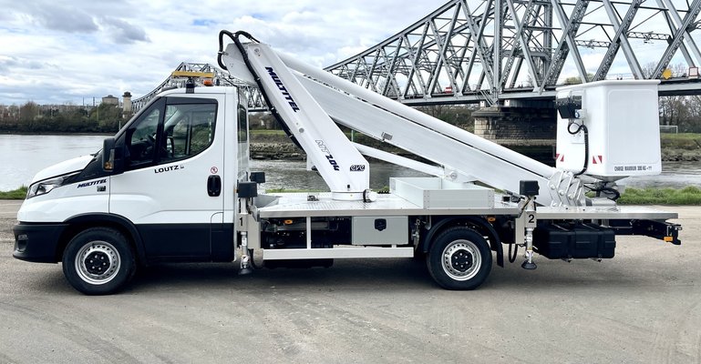 Nacelle sur camion - MT204EX