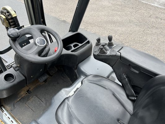 Chariot élévateur électrique Linde E16-02