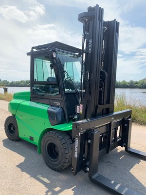 Chariot élévateur électrique CESAB B880HII