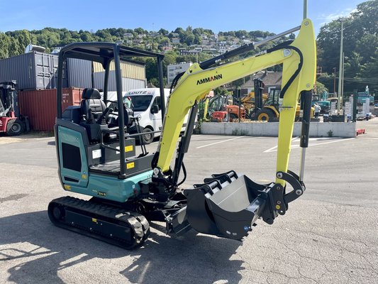Mini pelle sur chenilles Ammann AMX24-2