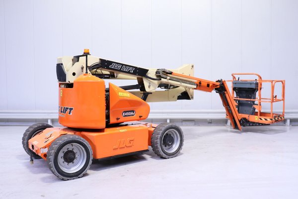 Nacelle articulée JLG E450AJ