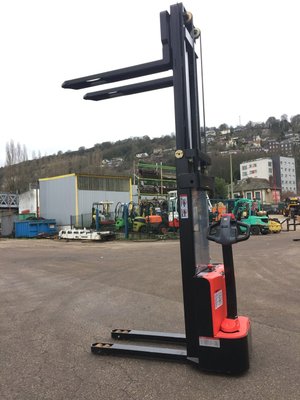 Gerbeur électrique EP Equipment ES10-10ES