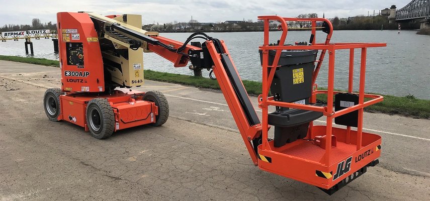 Nacelle articulée JLG E300AJP