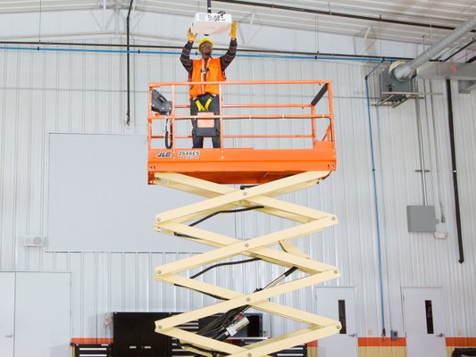 Nacelles ciseaux JLG 2646ES