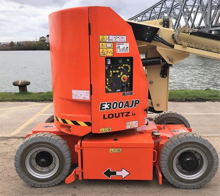 Nacelle articulée JLG E300AJP
