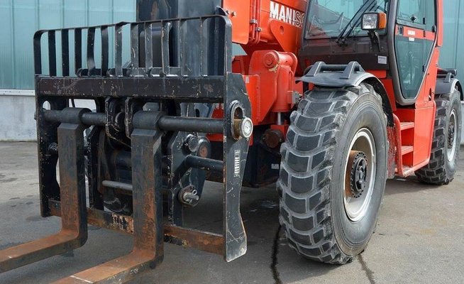 Chariot élévateur télescopique Manitou MHT 10160