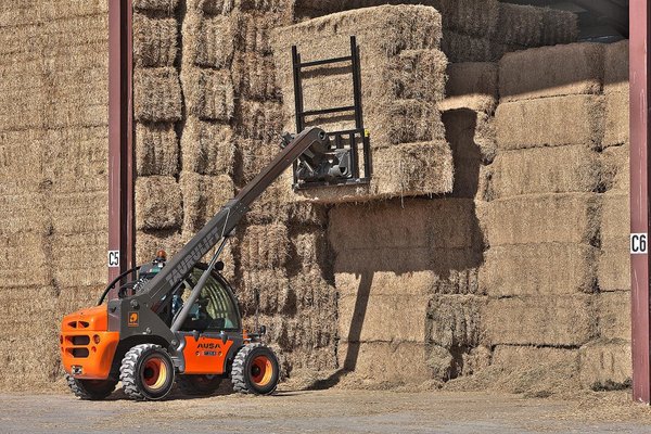 Chariot élévateur télescopique Ausa T235H