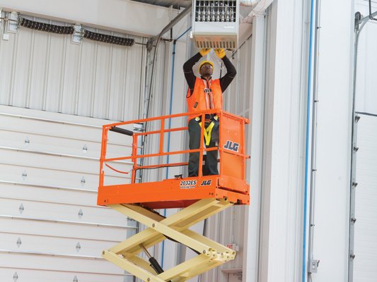 Nacelles ciseaux JLG 2032ES