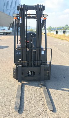 Chariot élévateur électrique Doosan B18T-7