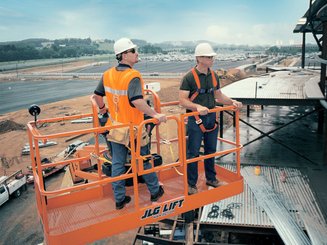 Nacelle télescopique JLG 800S - 1
