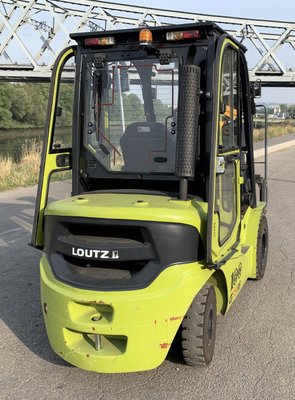 Chariot élévateur diesel Clark GTS25D