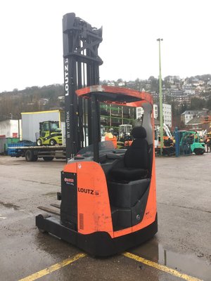 Chariot à mât rétractable BT RRE160