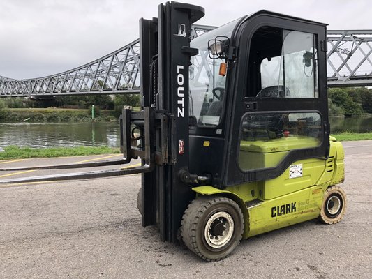 Chariot élévateur électrique Clark GEX25