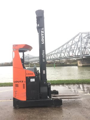 Chariot à mât rétractable BT RRE160