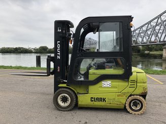 Chariot élévateur électrique Clark GEX25 - 1